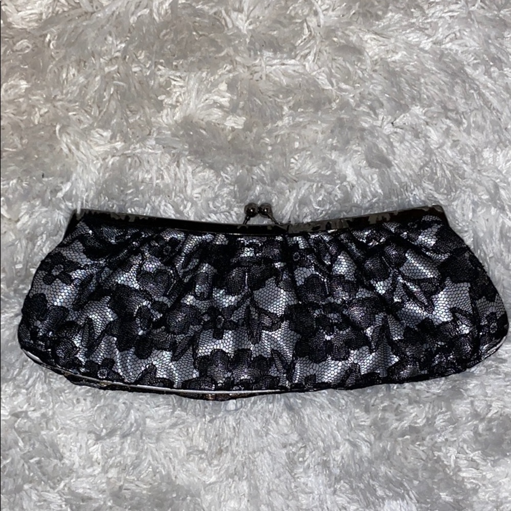 Lacey Clutch!